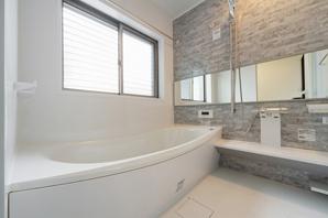 Bathroom thermos bathtub and Karari floor, etc., Trimmed facilities to enjoy bath time friendly comfortable and environment