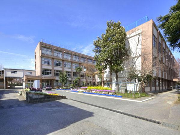 Primary school. Kamagaya stand Hatsutomi to elementary school 1090m
