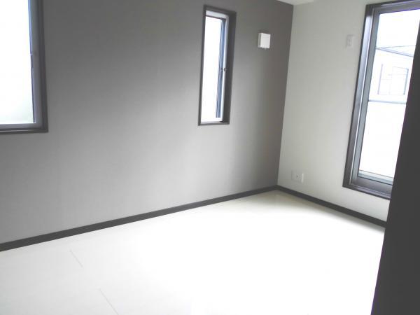 Same specifications photos (Other introspection). The floor is shining with a diamond floor