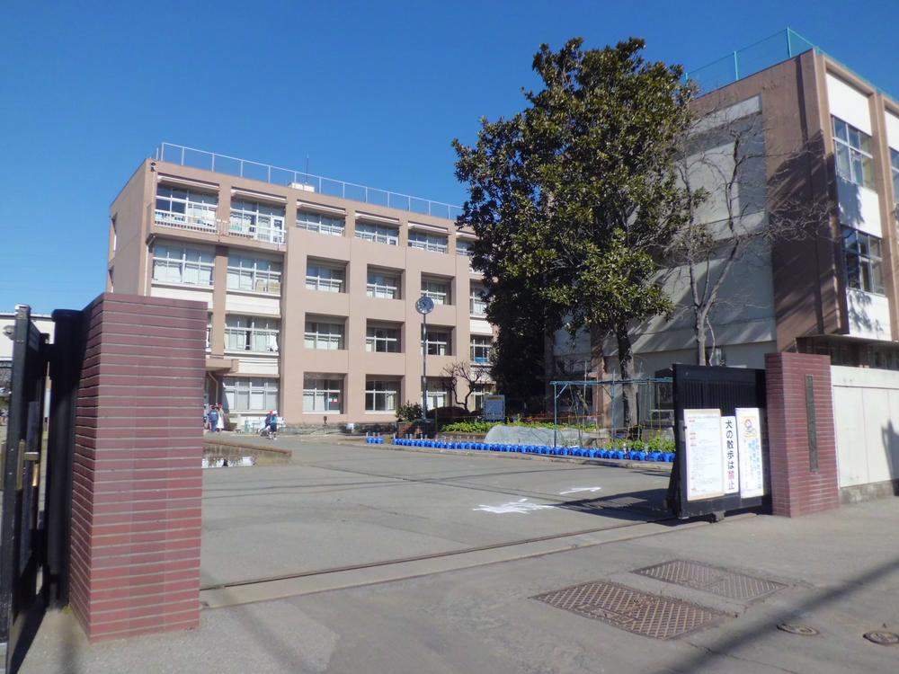 Primary school. Hatsutomi until elementary school 1100m