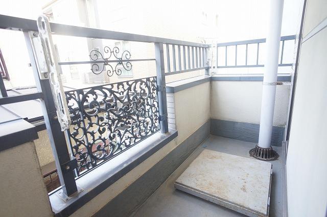 Balcony. Indoor image (photo of inversion)