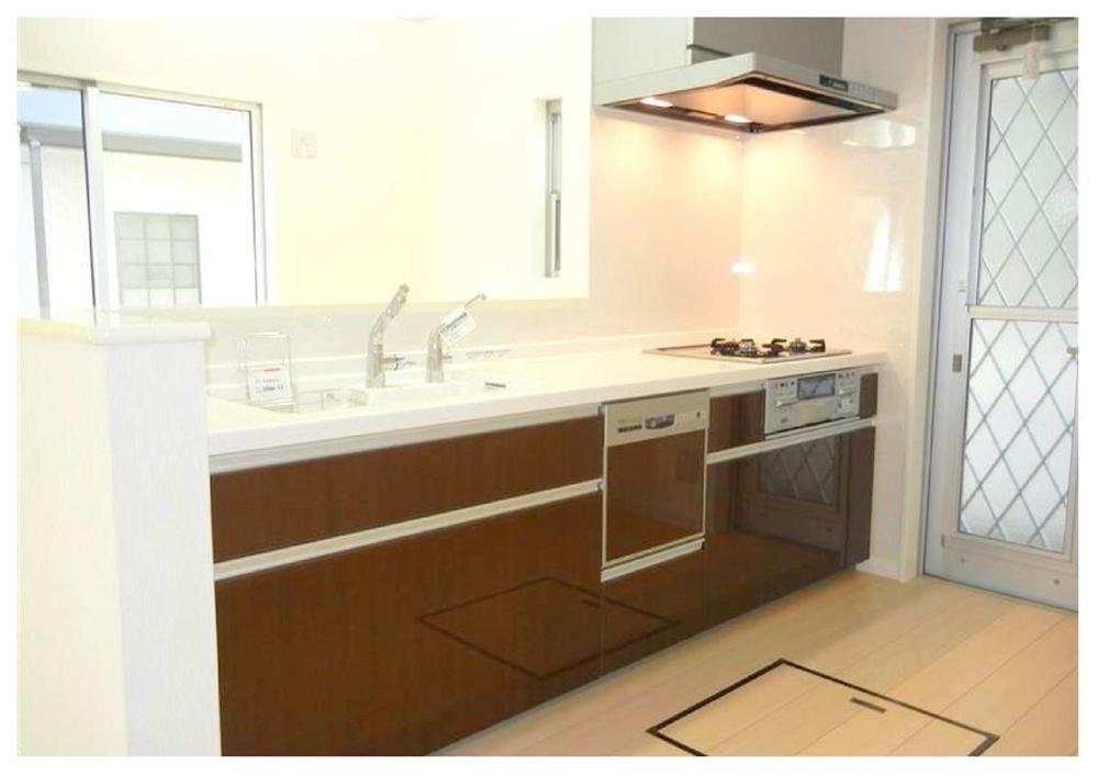 Same specifications photo (kitchen). Same specification kitchen