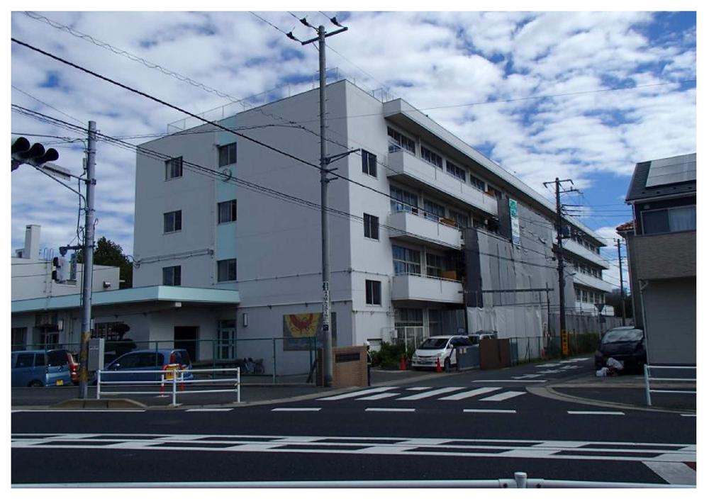 Primary school. 82m elementary school is close to Gohonmatsu elementary school!