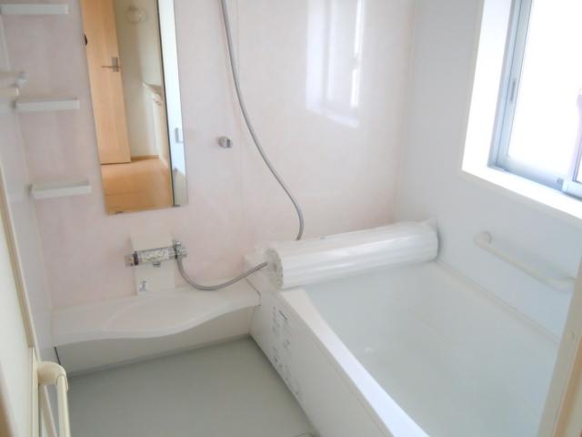 Same specifications photo (bathroom)