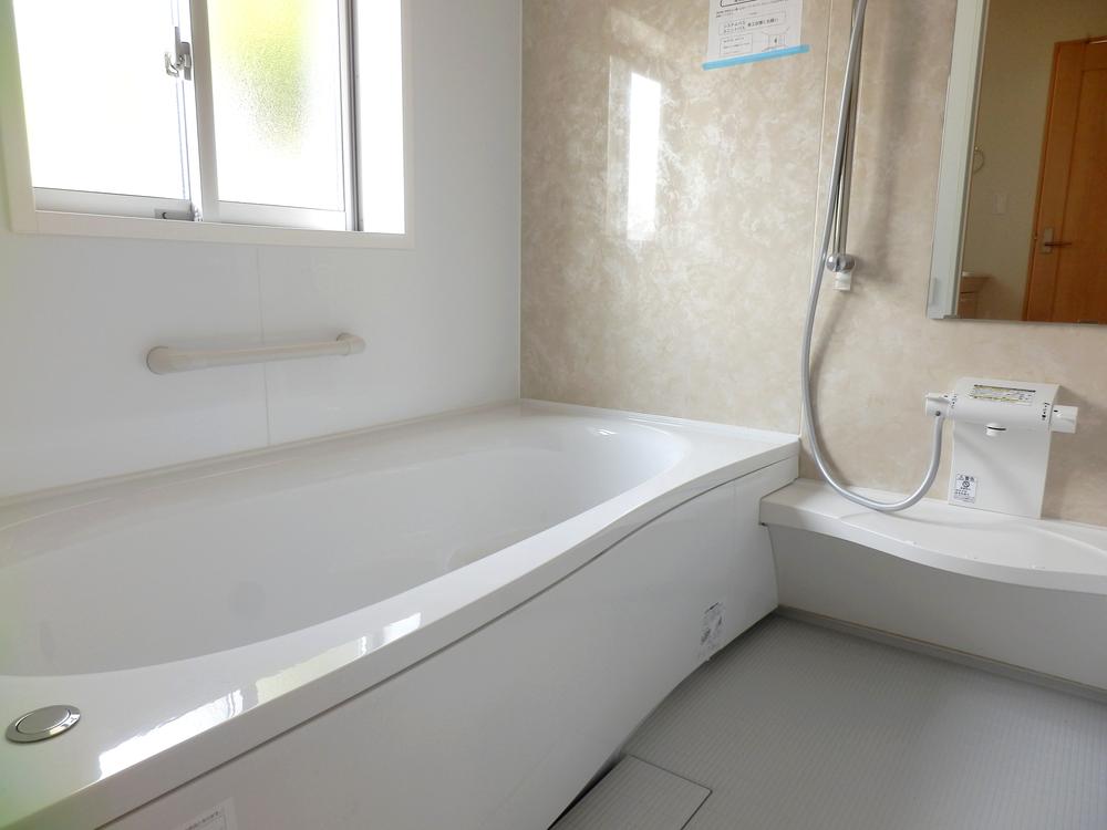 Same specifications photo (bathroom)