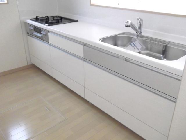 Same specifications photo (kitchen)