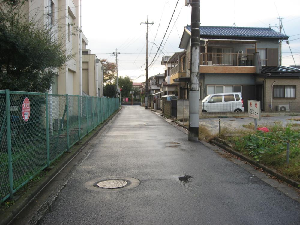 Local photos, including front road. Parking is also a breeze! Spacious facing the road. 