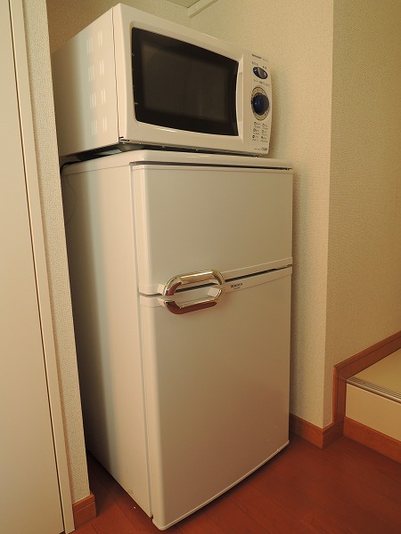 Other. Microwave & refrigerator