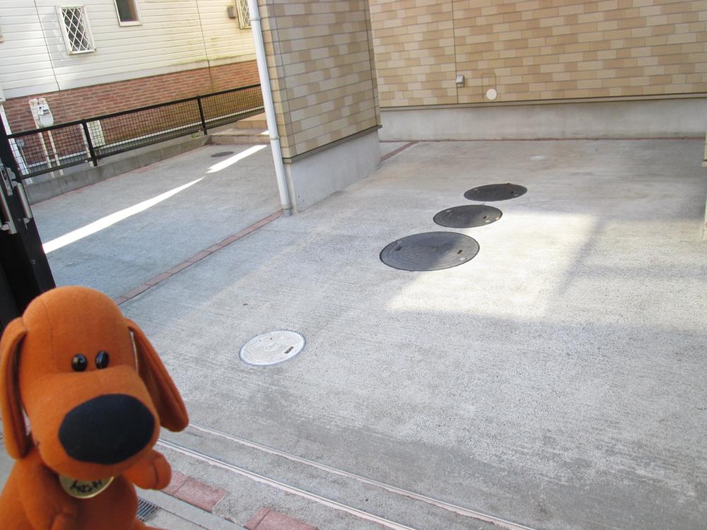 Parking lot