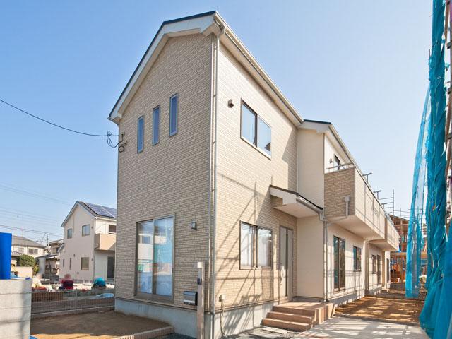 Local appearance photo. 36 Building