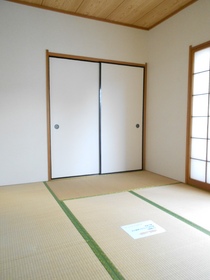 Living and room. It will calm the Japanese-style room ☆