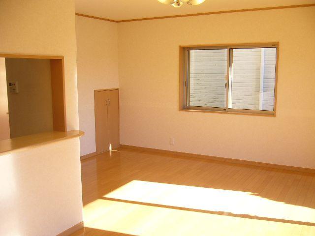 Living. Spacious LDK17.3 Pledge
