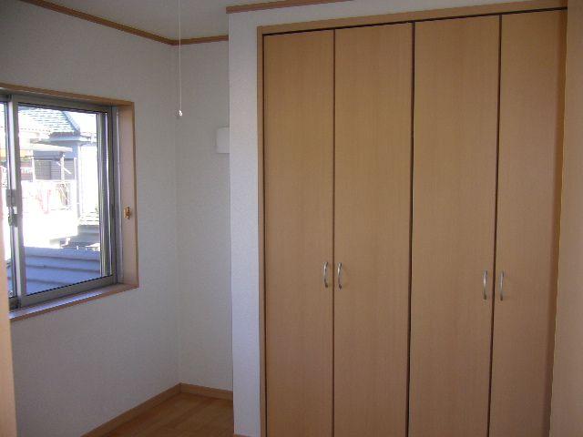 Non-living room. Western-style 4.5 Pledge