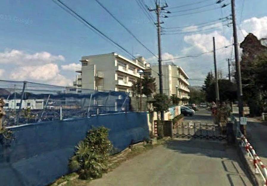 Primary school. Kamagaya stand Michinobe to elementary school 1063m