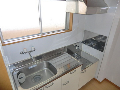 Kitchen. Two-burner gas stove installation Allowed Yes ventilation window
