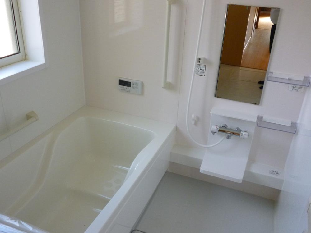 Same specifications photo (bathroom)