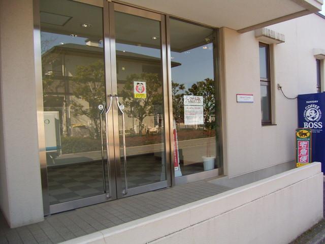 Entrance. Common areas