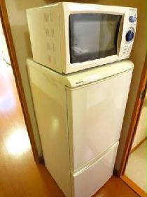 Kitchen. microwave ・ refrigerator