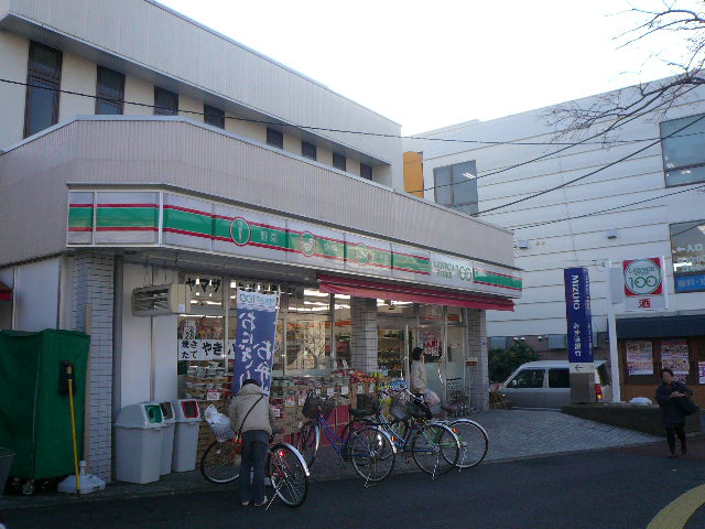 Convenience store. STORE100 Masuo Station shop until (convenience store) 954m