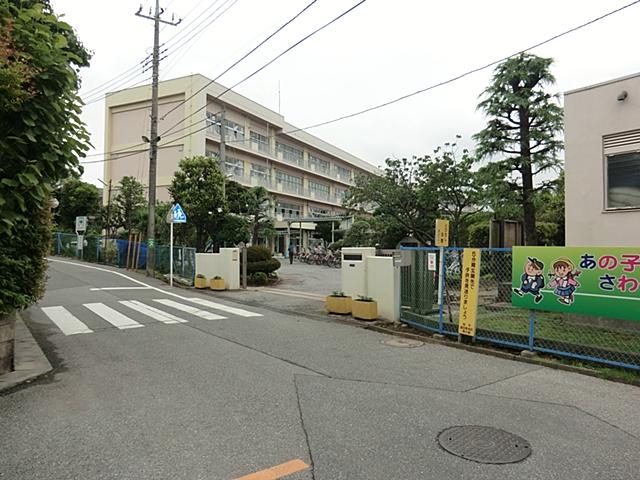 Primary school. 498m to Kashiwa TatsuAsahi Elementary School
