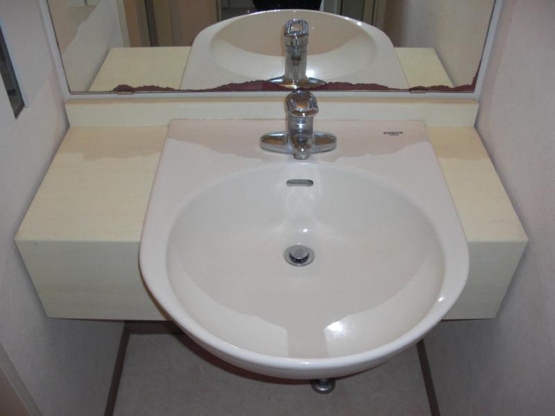 Washroom. Also beautiful washstand! !