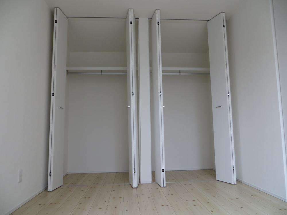 Non-living room. Indoor (12 May 2013) Shooting