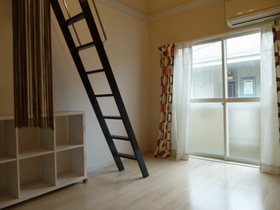 Living and room. ☆ Space Do Osha in color Cross ☆