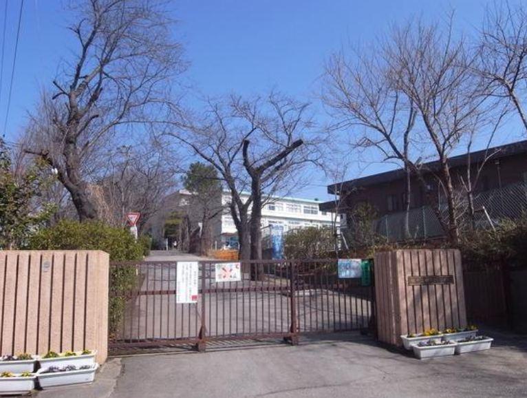 Primary school. 1500m to Kashiwa TatsuKashiwa fourth elementary school
