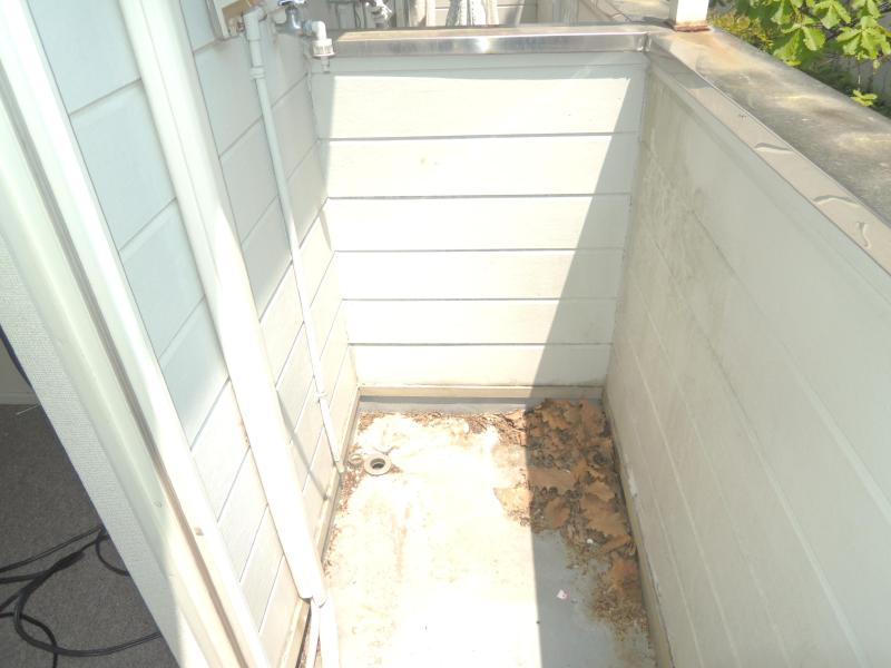 Other Equipment. Outdoor washing machine Storage