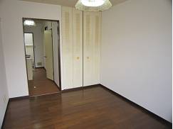 Living and room. 6 Pledge