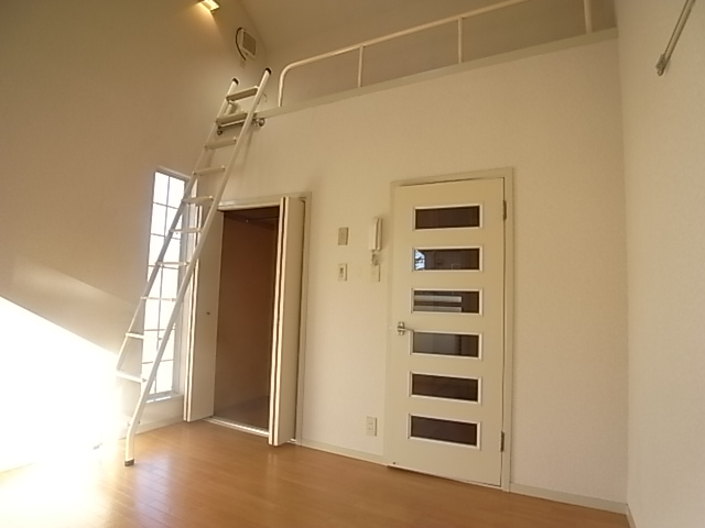 Living and room. Clean room.