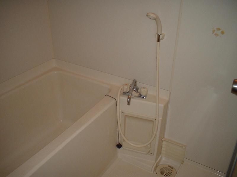 Bath. It is caught likely the bath clean, tired