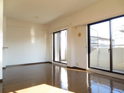 Living and room