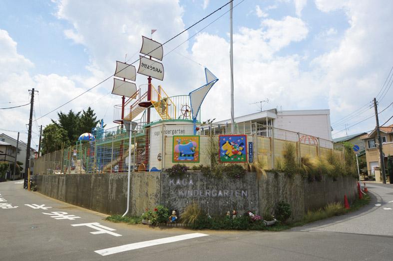 kindergarten ・ Nursery. 460m to Kaga kindergarten  5 minute walk to the nearest kindergarten. Glad distance to the busy child-rearing family