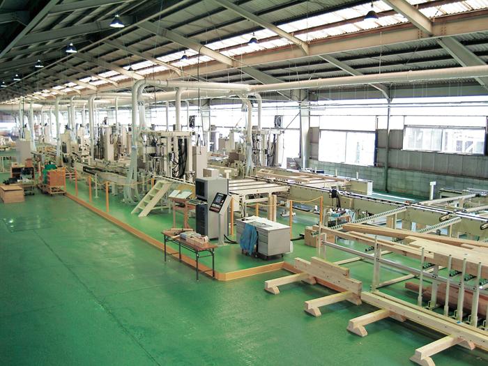 Construction ・ Construction method ・ specification. Structural material that becomes the basic building, The quality of high accuracy at the factory in the Group ・ Has adopted a production management has been pre-cut material. We have created a stable machining accuracy of the high structural material by automated pre-cut material.