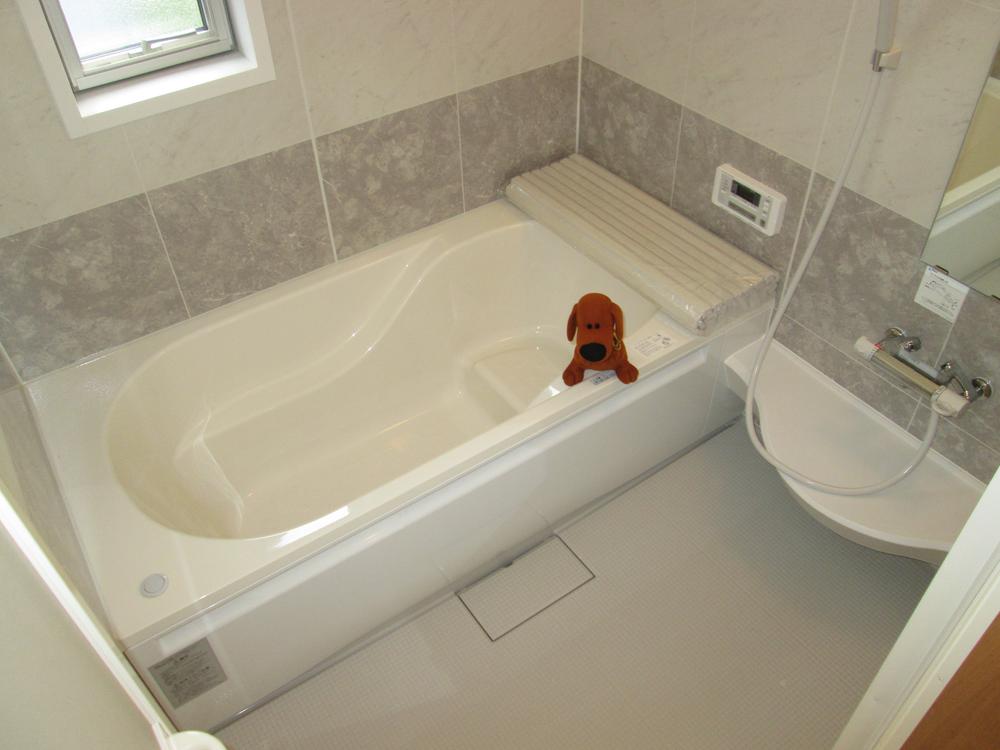 Bathroom. Pat ventilation because there is a window