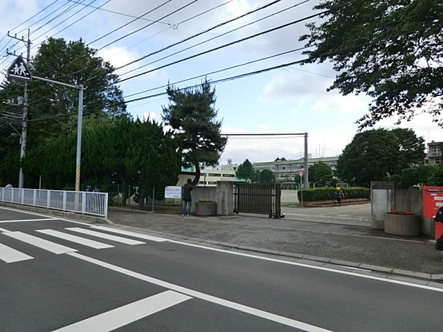 Primary school. Municipal Nishihara to elementary school 680m