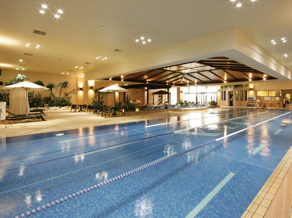 Surrounding environment. "CARNA Fitness & Spa "(within the" LaLaport Kashiwanoha ") is, Thalassa Shima Spa & Resort Produce of Fitness & Spa. It proposes the fitness for adults.