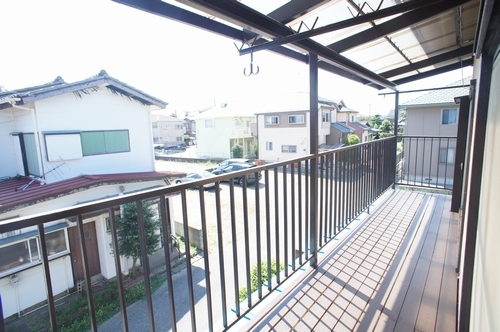 Balcony. Spacious sun per also GOOD!