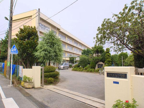 Primary school. 450m to Kashiwa TatsuAsahi Elementary School