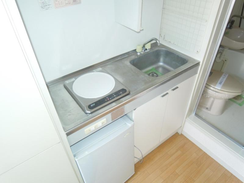 Kitchen. Beautiful even kitchen! !