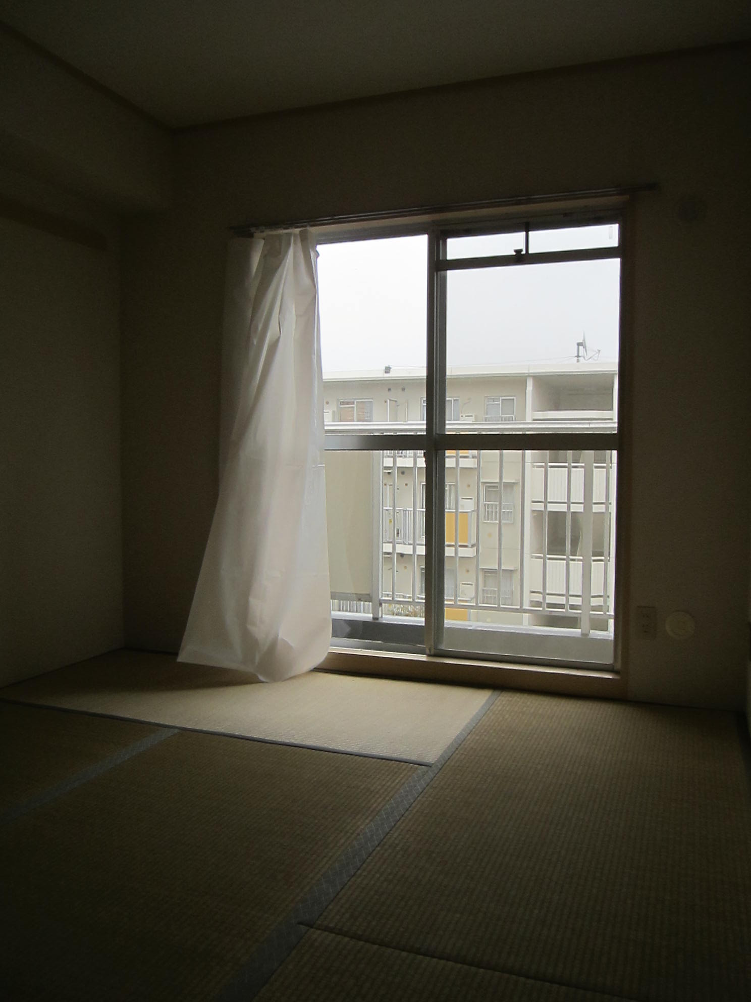 Living and room. Japanese-style room 6 tatami