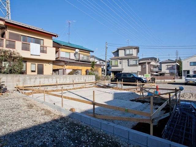 Local appearance photo. Local (12 May 2013) Shooting