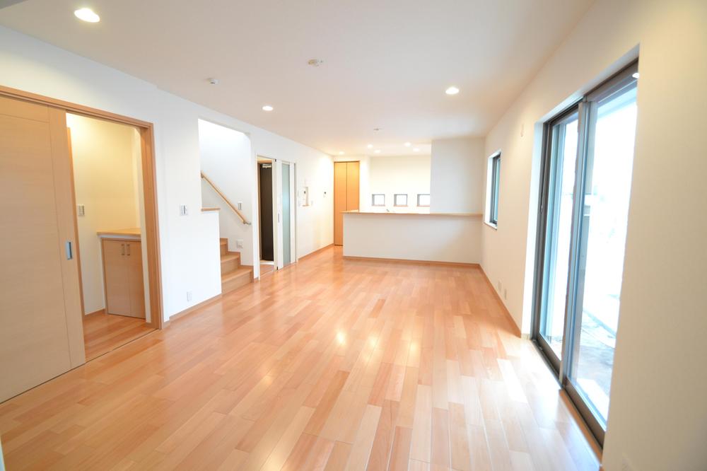 Living. Building 2 LDK is widely located 17.6 tatami, Popular living staircase specification.