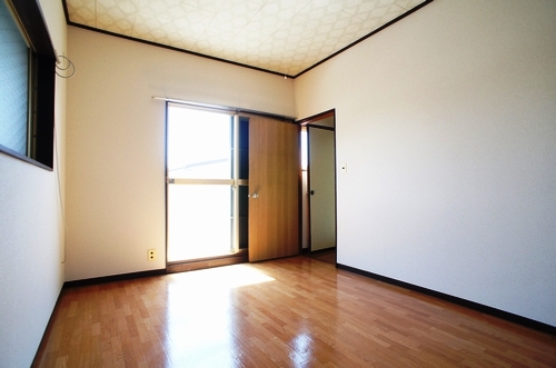 Other room space. 2 Kaiyoshitsu