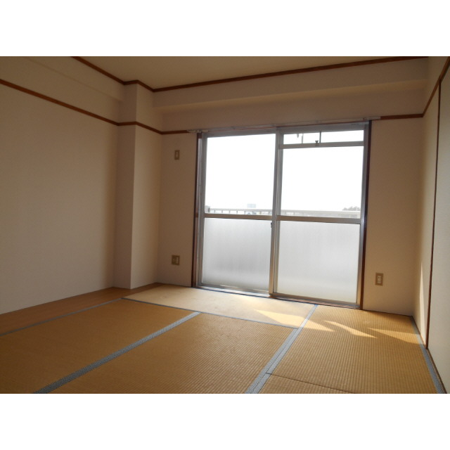 Other. Japanese-style room to settle