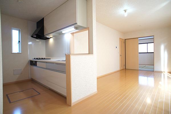 Living. Living was designed comfort and room is spacious 13 tatami