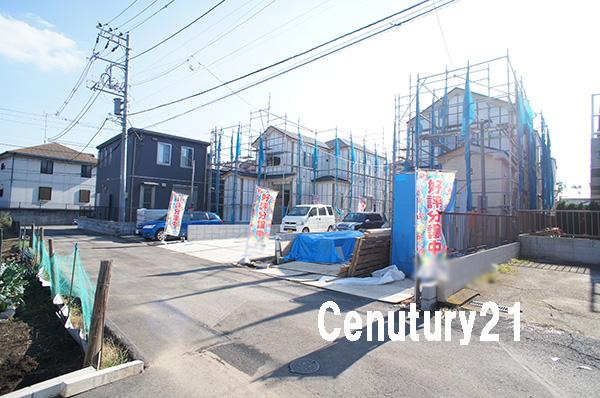 Local photos, including front road. 11 / 5 shooting Completion of framework