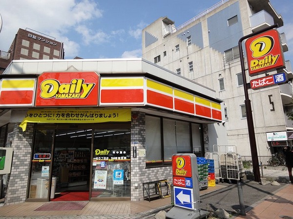 Convenience store. Daily Yamazaki Kashiwa 6-chome up (convenience store) 201m