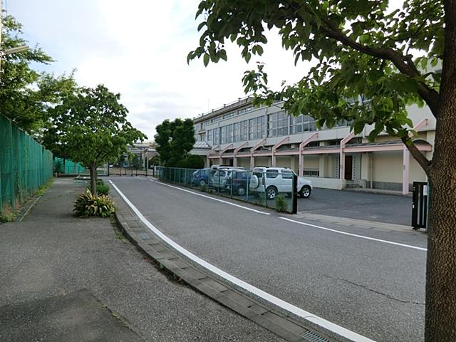Junior high school. Kashiwashiritsu Kashiwadai 1387m until the third junior high school